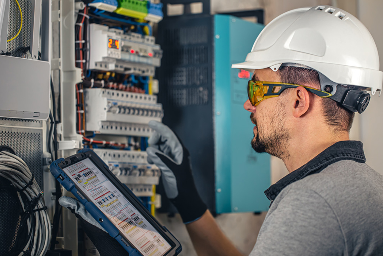 Industrie und Gewerbe bei Elektro-Service Kießling GmbH in Großenhain OT Uebigau