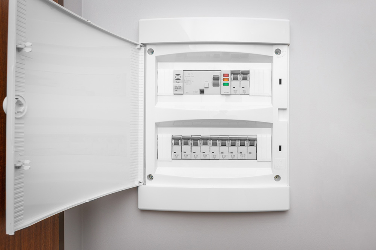 Über­spannungs­schutz bei Elektro-Service Kießling GmbH in Großenhain OT Uebigau