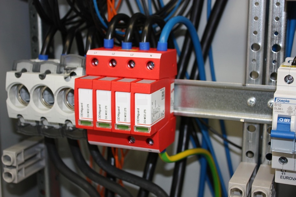 U berspannungsschutz bei Elektro-Service Kießling GmbH in Großenhain OT Uebigau